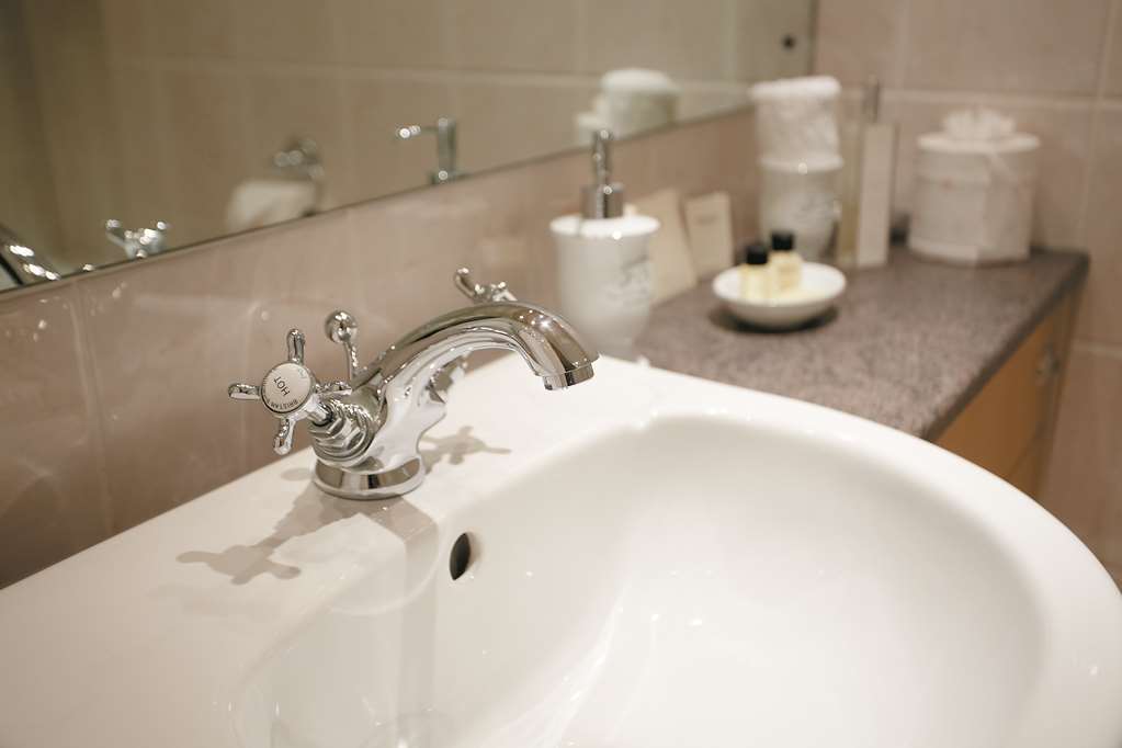 Cotford Hotel Грейт Малвърн Стая снимка