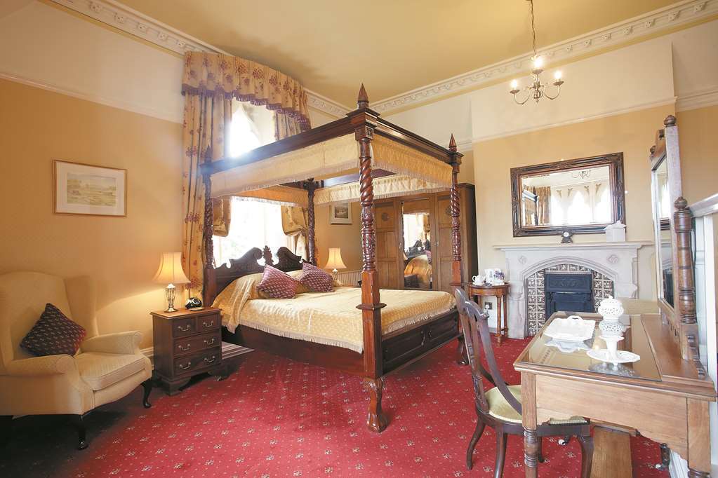 Cotford Hotel Грейт Малвърн Стая снимка